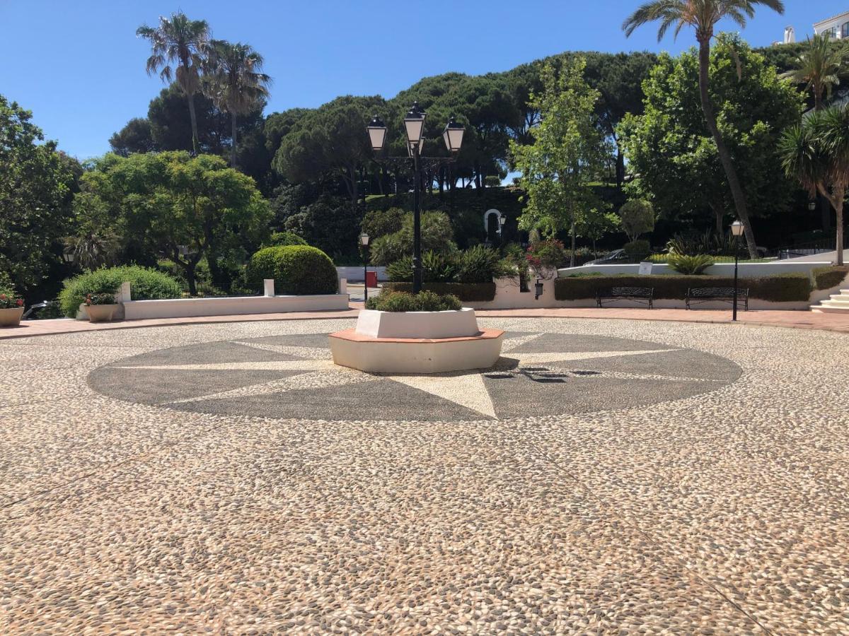 Charming 2 Bed Next To Cabopino Beach, Spain Apartment Marbella